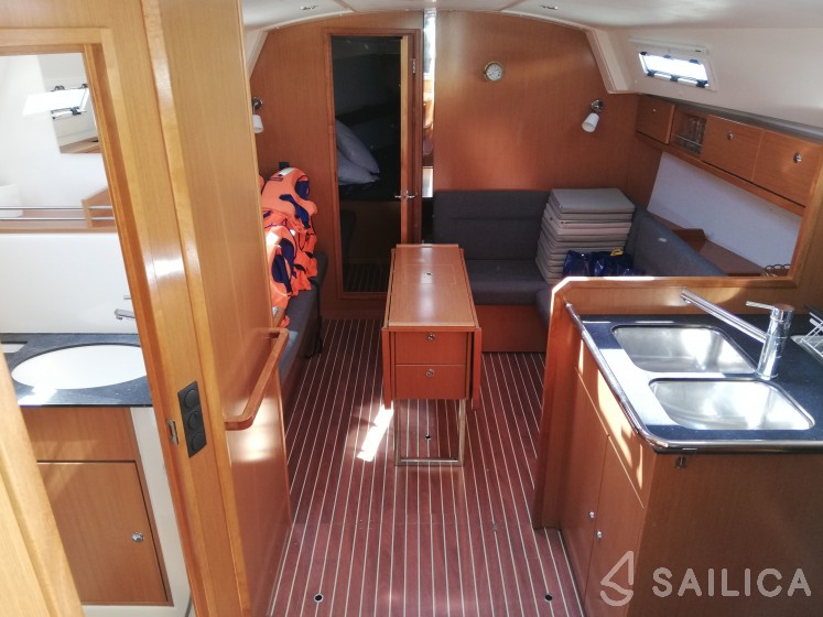 Bavaria 36 Cruiser - Yacht Charter Sailica