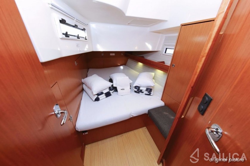 Bavaria 45 Cruiser - Yacht Charter Sailica
