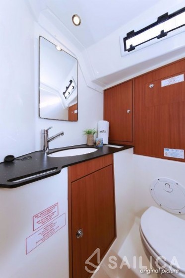Bavaria 45 Cruiser - Yacht Charter Sailica