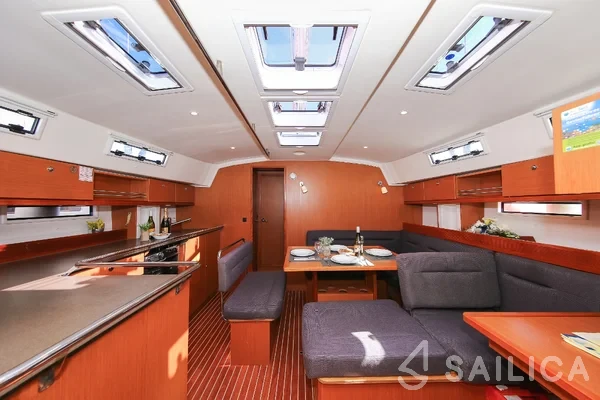Bavaria 45 Cruiser - Yacht Charter Sailica