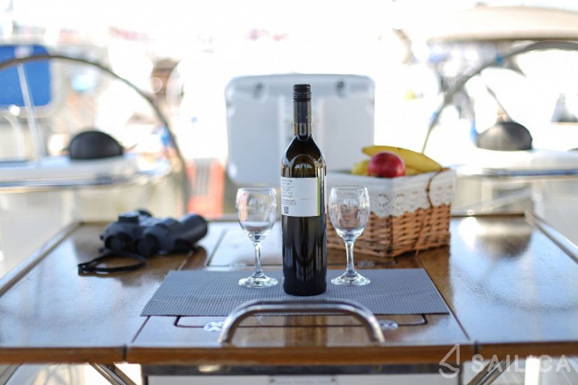 Bavaria 45 Cruiser - Yacht Charter Sailica