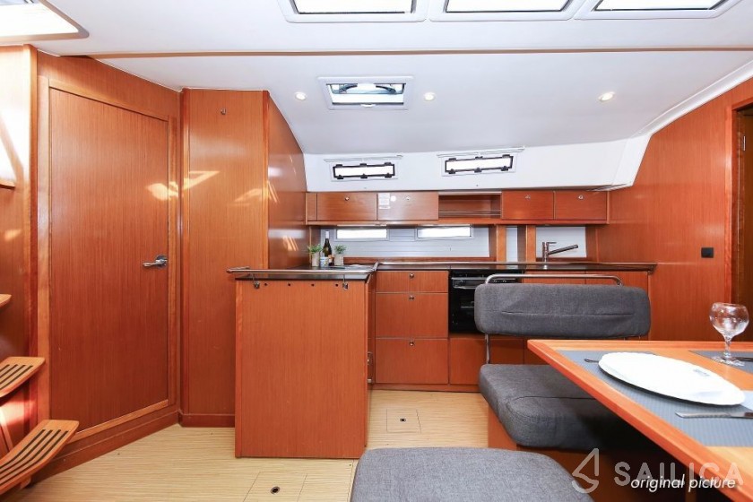 Bavaria 45 Cruiser - Yacht Charter Sailica