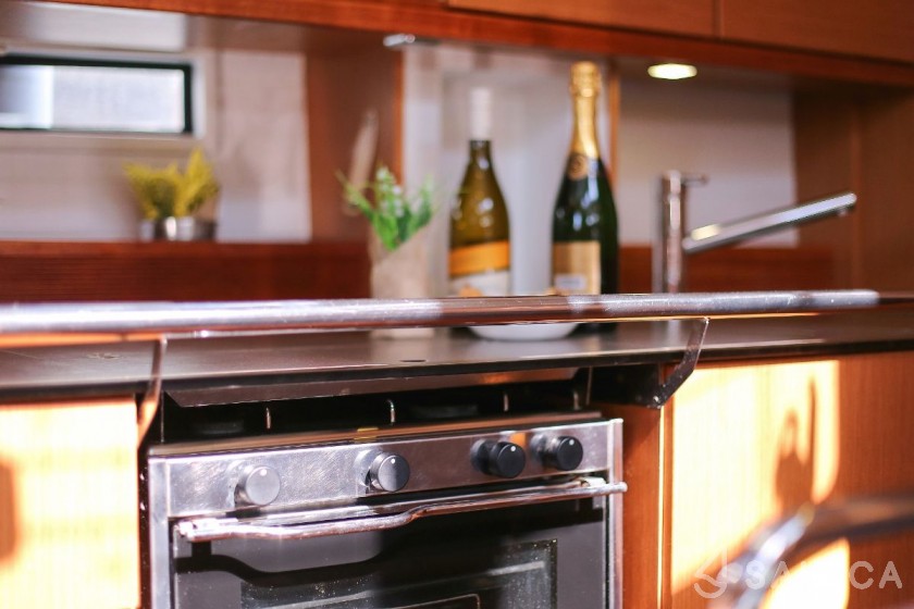 Bavaria 45 Cruiser - Yacht Charter Sailica
