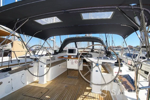 Bavaria 45 Cruiser - Yacht Charter Sailica