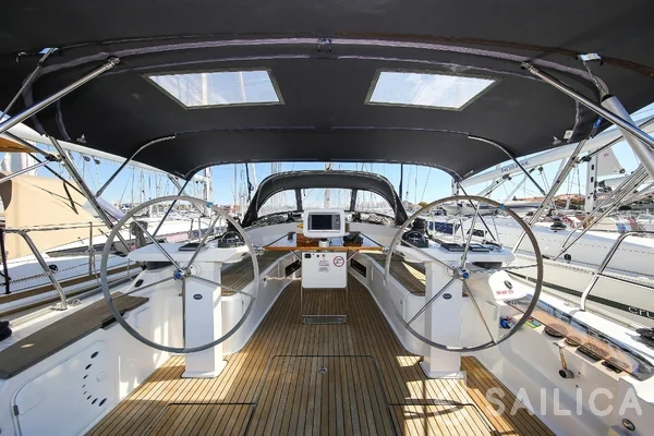 Bavaria 45 Cruiser - Yacht Charter Sailica