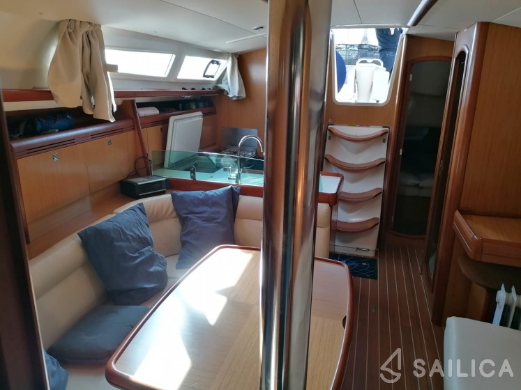 Sun Odyssey 39i - Yacht Charter Sailica