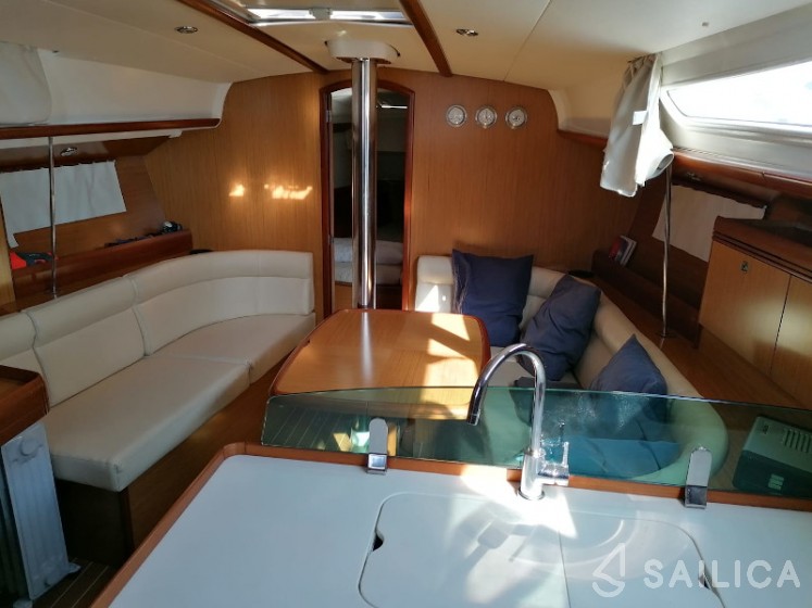 Sun Odyssey 39i - Yacht Charter Sailica