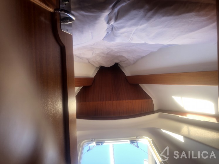 Elan 333 - Yacht Charter Sailica