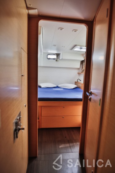 Lagoon 450  Flybridge - Yacht Charter Sailica