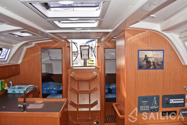 Bavaria 37 Cruiser - Yacht Charter Sailica