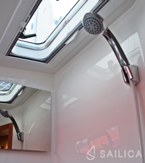 Bavaria 37 Cruiser - Yacht Charter Sailica