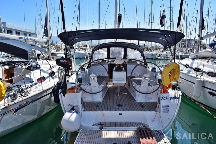 Bavaria 37 Cruiser - Yacht Charter Sailica