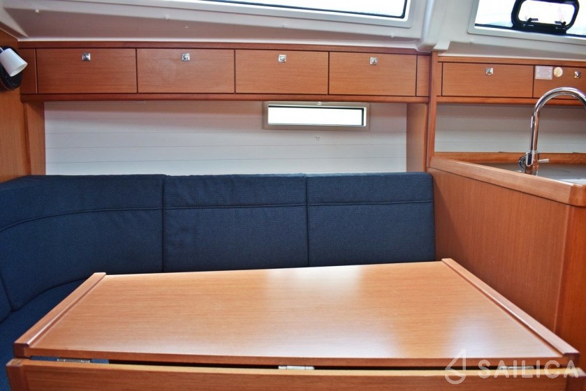Bavaria 37 Cruiser - Yacht Charter Sailica