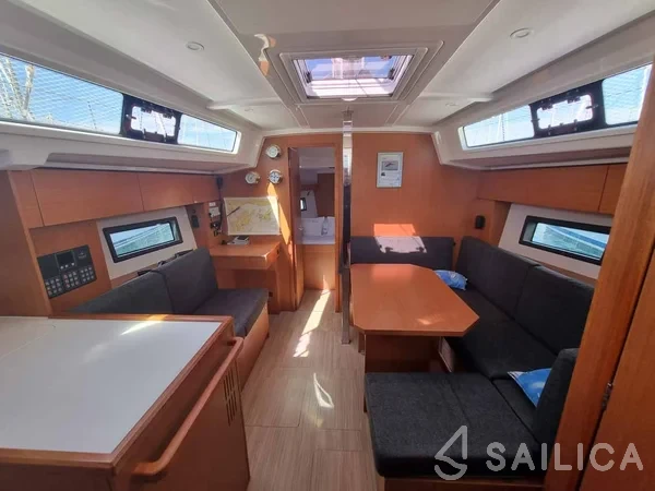 Bavaria C38 - Yacht Charter Sailica