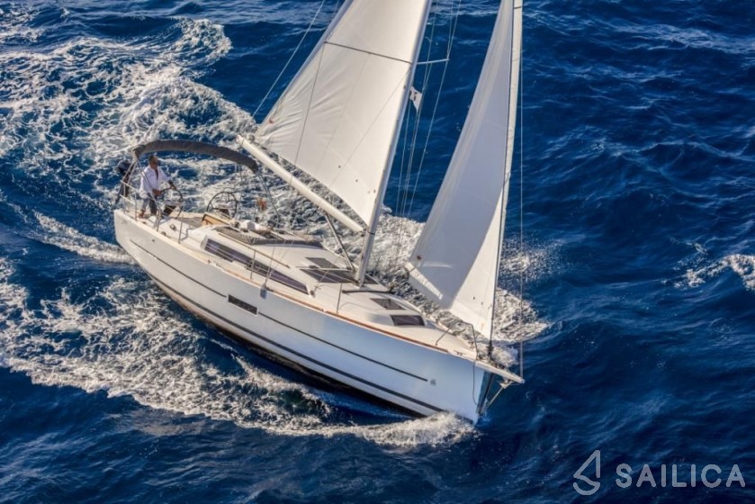 Dufour 360 GL - Yacht Charter Sailica