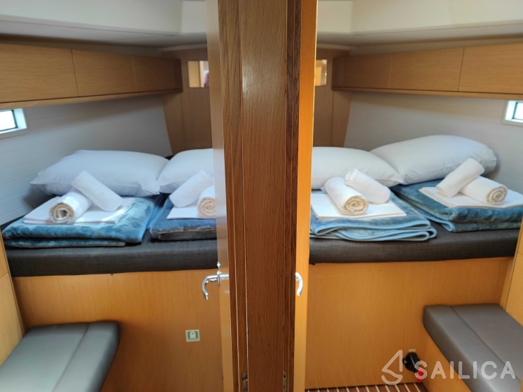 Bavaria 46 Cruiser - Yacht Charter Sailica