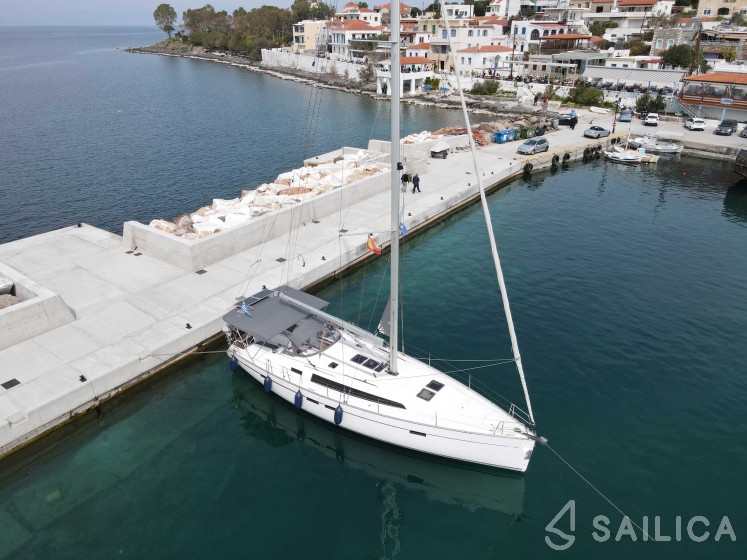Bavaria 46 Cruiser - Yacht Charter Sailica