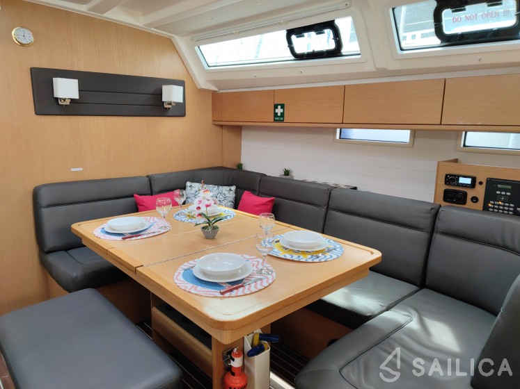 Bavaria 46 Cruiser - Yacht Charter Sailica