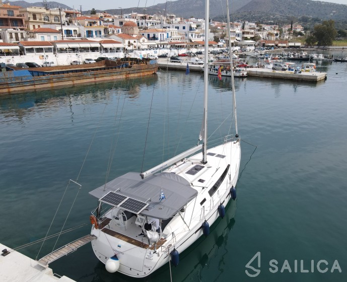 Bavaria 46 Cruiser - Yacht Charter Sailica
