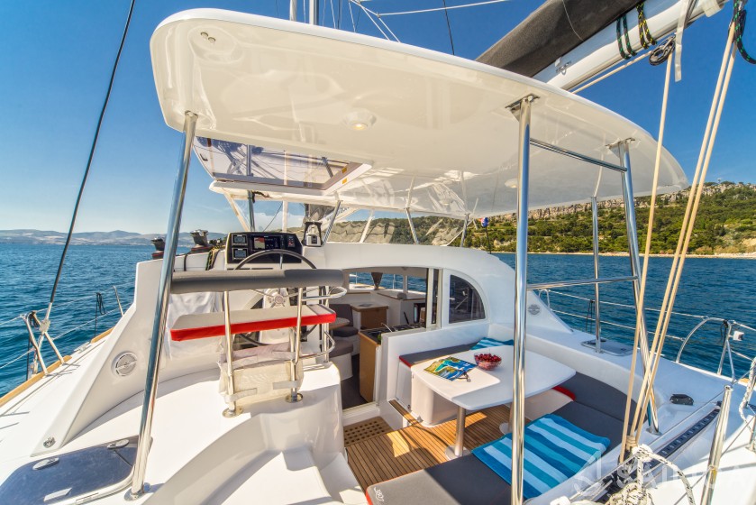 Lagoon 380 - Yacht Charter Sailica