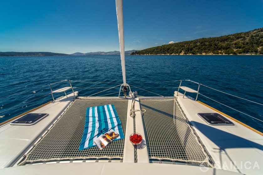 Lagoon 380 - Yacht Charter Sailica