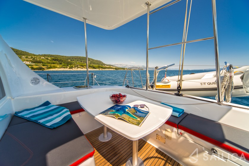 Lagoon 380 - Yacht Charter Sailica