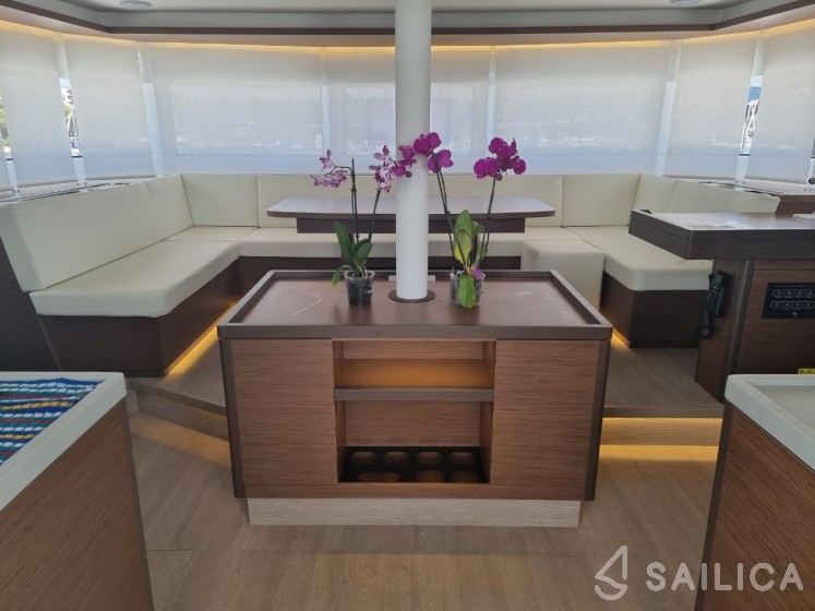 Lagoon 50 - Yacht Charter Sailica