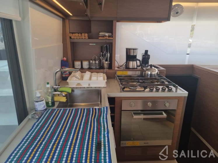 Lagoon 50 - Yacht Charter Sailica