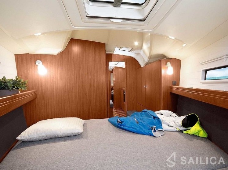 Bavaria Cruiser 41 - Yacht Charter Sailica