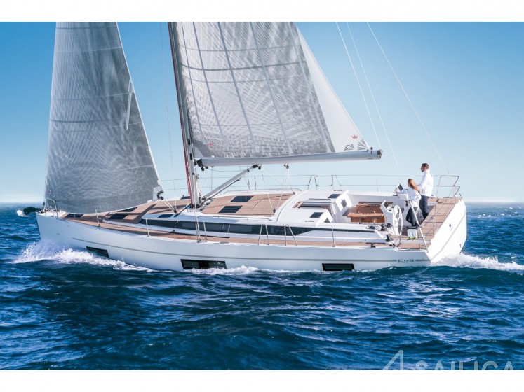 Bavaria C45 - Yacht Charter Sailica