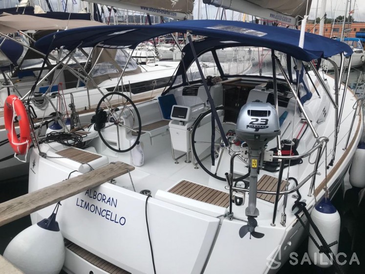Sun Odyssey 419 - Yacht Charter Sailica