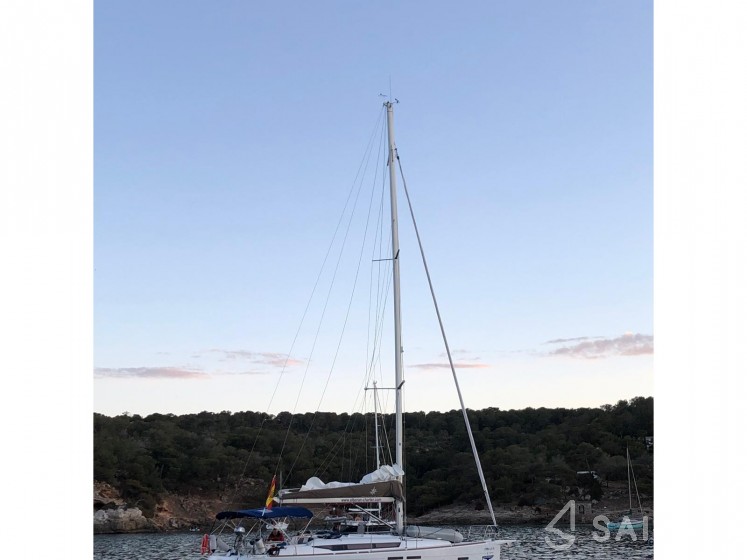Sun Odyssey 419 - Yacht Charter Sailica