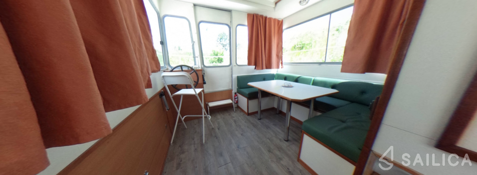 Haines Rive 40 - Yacht Charter Sailica