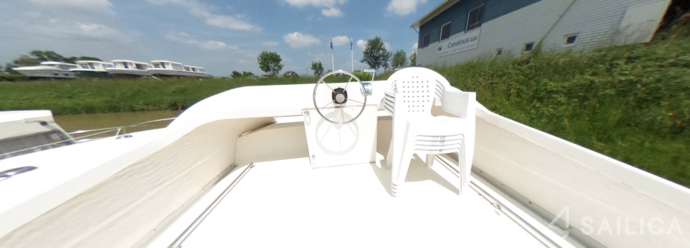 Haines Rive 40 - Yacht Charter Sailica