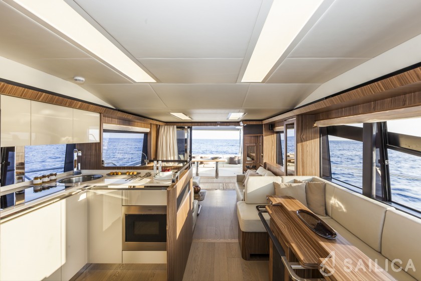 Absolute 60 Fly - Yacht Charter Sailica