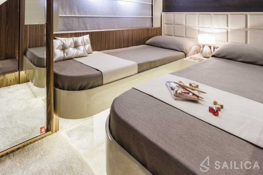 Absolute 60 Fly - Yacht Charter Sailica