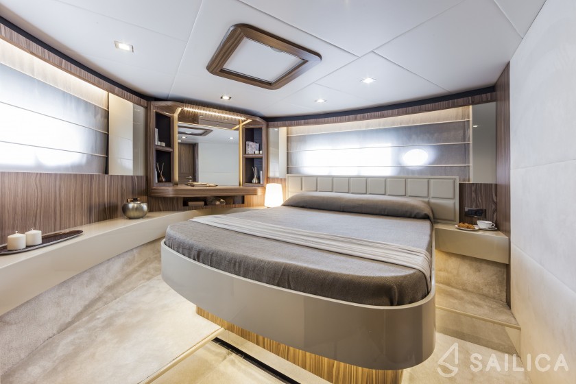 Absolute 60 Fly - Yacht Charter Sailica