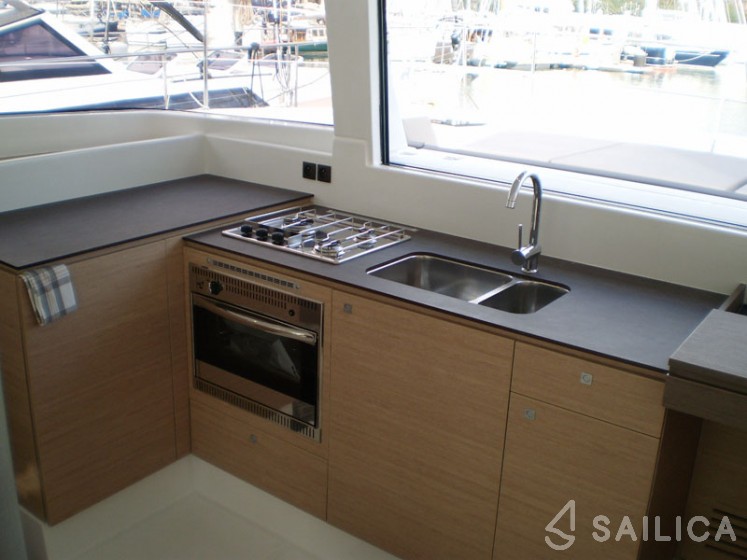 Bali 4.0 - Yacht Charter Sailica