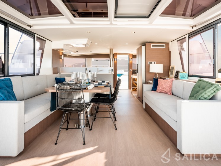 Bali 4.6 - Yacht Charter Sailica