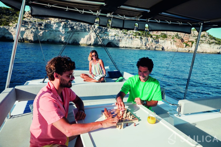 Bali 4.6 - Yacht Charter Sailica