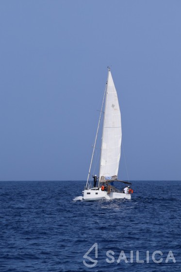 Sun Odyssey 410 - Yacht Charter Sailica