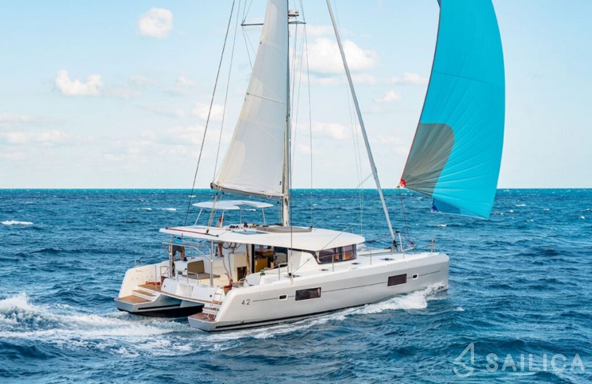 Lagoon 42 - Yacht Charter Sailica