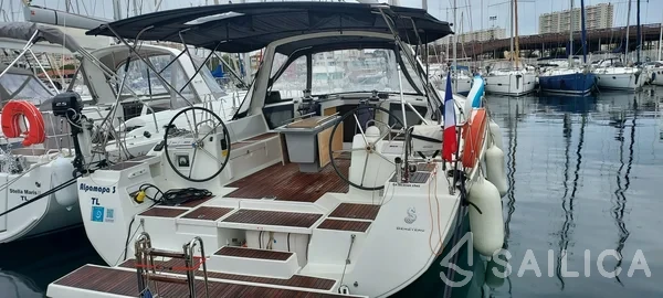 Oceanis 45 - Yacht Charter Sailica