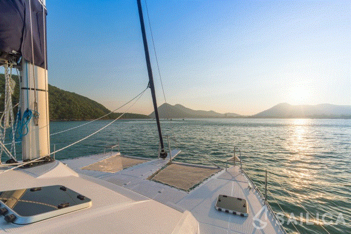 Island Spirit 410 - Yacht Charter Sailica