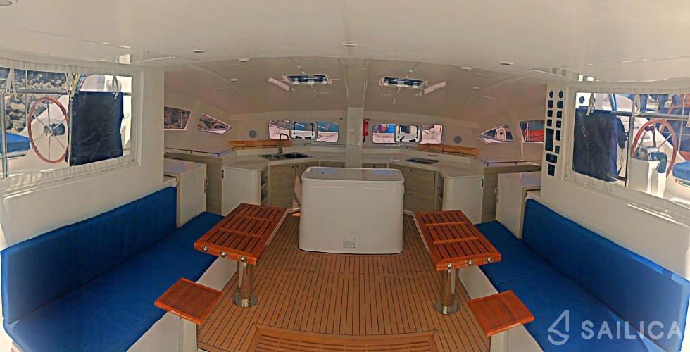 Island Spirit 410 - Yacht Charter Sailica