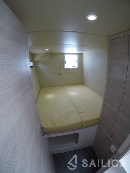 Island Spirit 410 - Yacht Charter Sailica