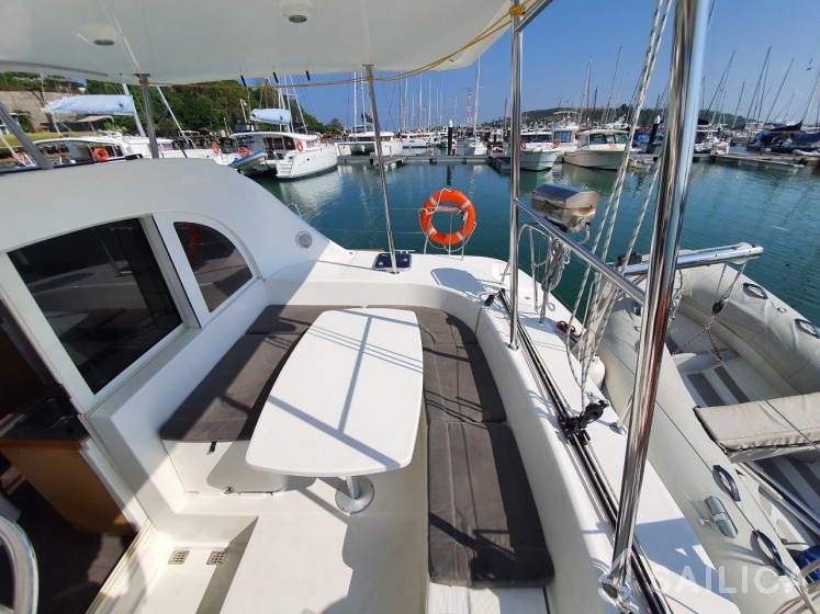 Lagoon 380 - Yacht Charter Sailica