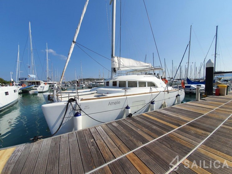 Lagoon 380 - Yacht Charter Sailica