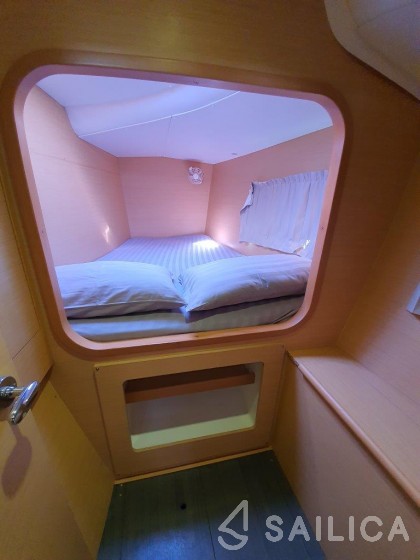 Lagoon 380 - Yacht Charter Sailica