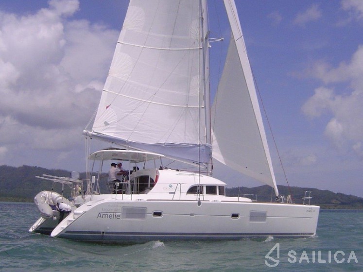 Lagoon 380 - Yacht Charter Sailica